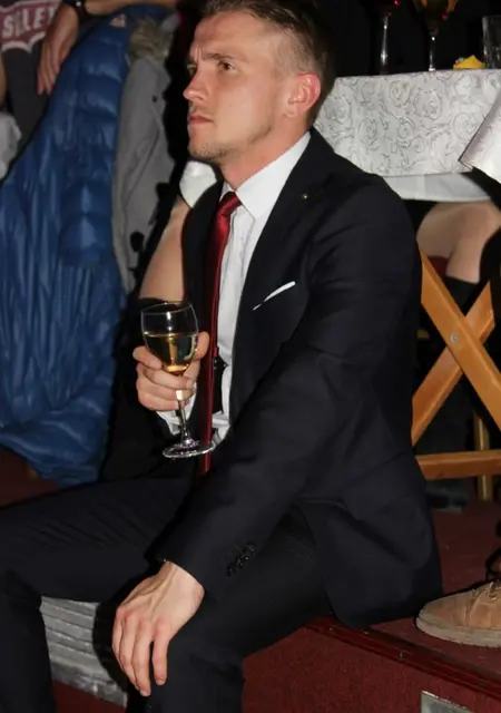 Дмитрий из Николаева, ищу на сайте знакомства на одну ночь