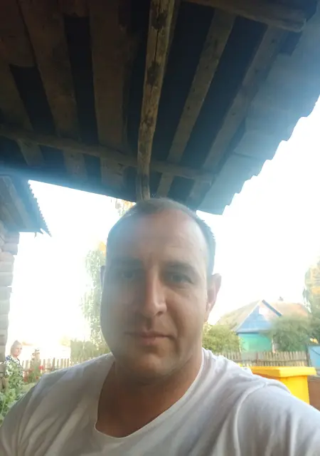Я Дмитрий, 35, из Могилёва, ищу знакомства без обязательств