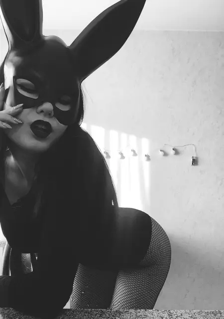 Лана из Минска, мне 35, познакомлюсь для приятного времяпровождения