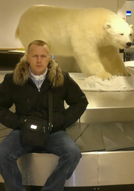 Виталик з Луганська, шукаю на сайті знайомства на одну ніч