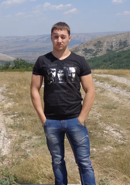 Руслан из Макеевки, ищу на сайте знакомства на одну ночь
