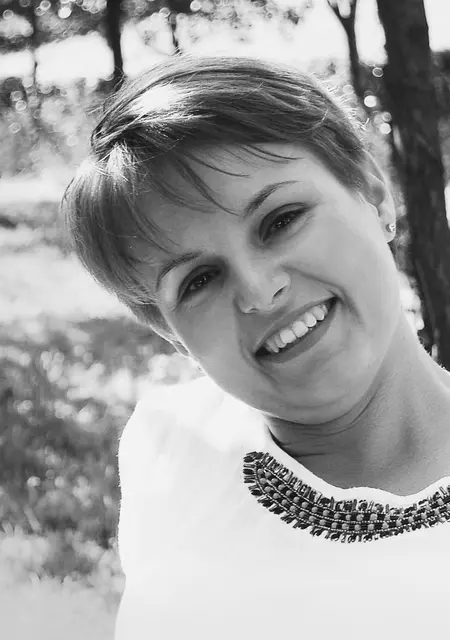 Эвелина из Каменского, ищу на сайте общение