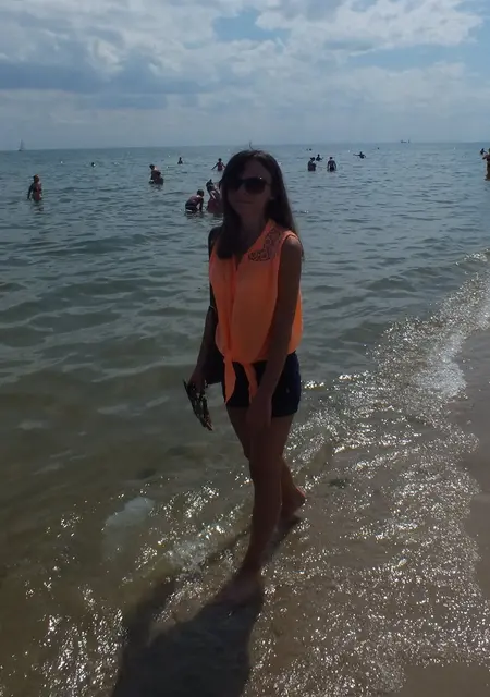 Эльвира из Донецка, мне 25, познакомлюсь на одну ночь