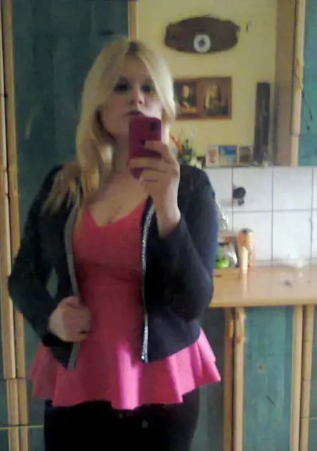 Я Оксана, 19 років, знайомлюсь для постійні стосунки у Бахмут