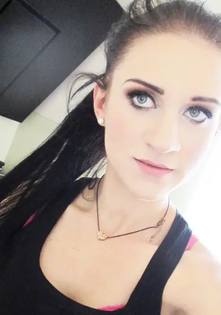 Я Евгения, 20, знакомлюсь для общения в Ясиноватой