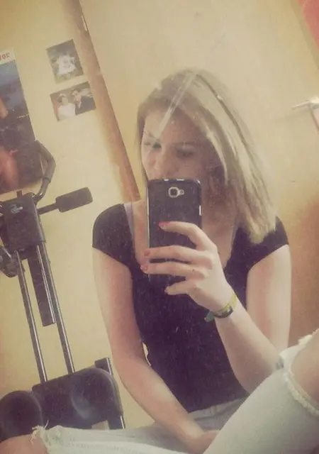 Диана з Мелітополя, мені 24 років, познайомлюсь для вірт