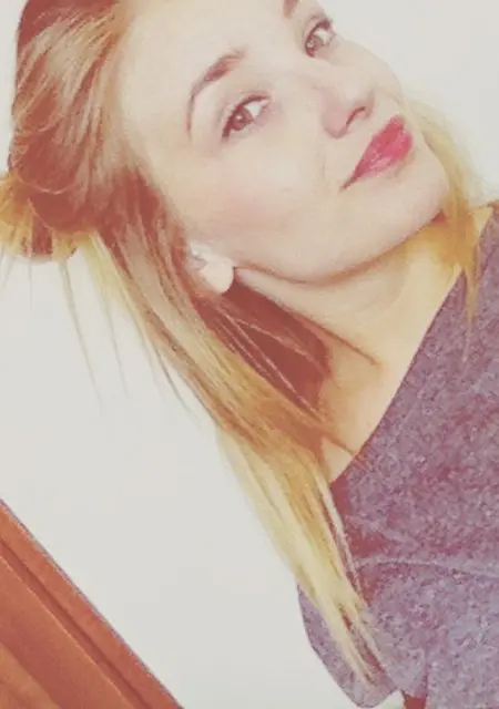 Я Карина, 21, из Димера, ищу знакомство для дружбы