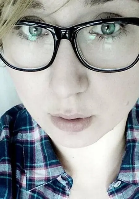 Я Инесса, 25, из Сватова, ищу знакомство для постоянных отношений