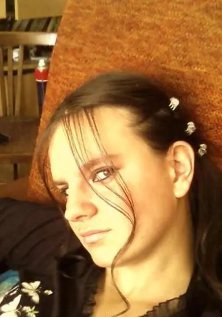 Я Марина, 22 років, знайомлюсь для вірт у Полтаве