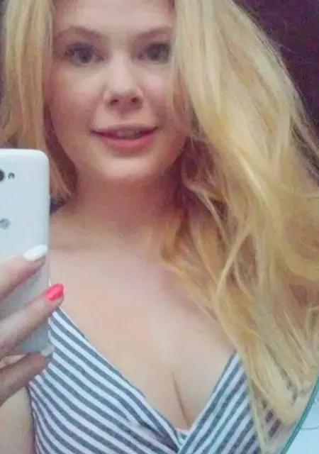 Я Анжела, 20, знакомлюсь для общения в Шостке