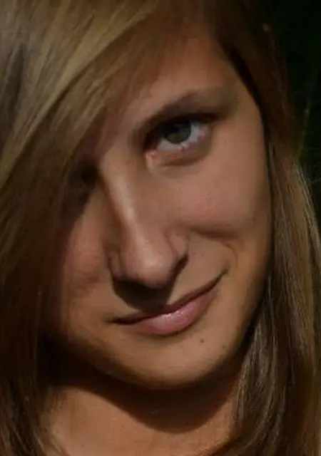 Я Роза, 20 років з Черкаси, шукаю знайомство для спілкування