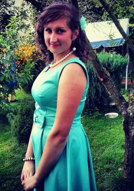 Милана з Христинівка, мені 22 років, познайомлюсь для вірт