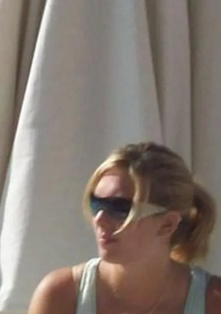 Регина из Петрикова, ищу на сайте постоянные отношения