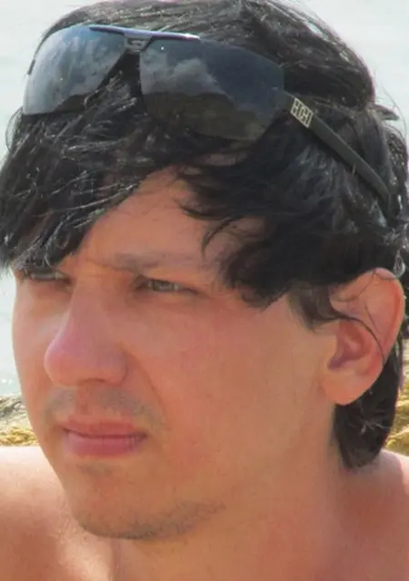 Назар з Івано-Франківська, мені 40 років, познайомлюсь без зобов'язань