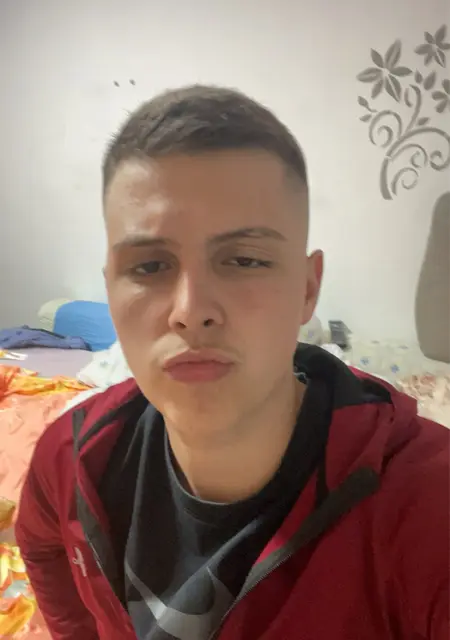 Я Lupu, 19, из Бухареста, ищу знакомство для постоянных отношений