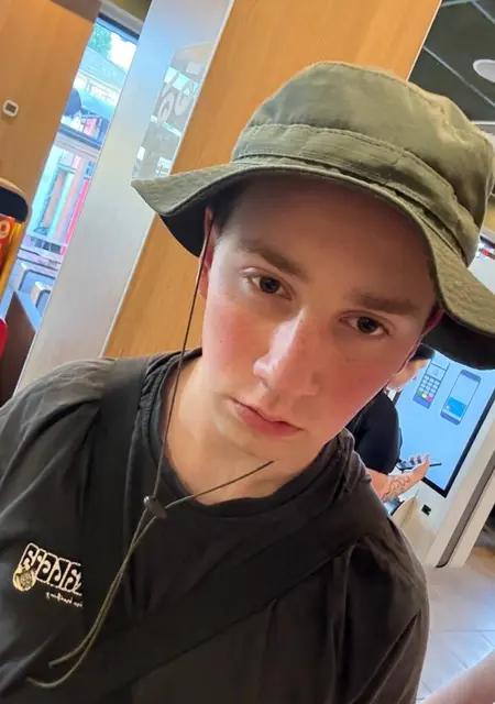 Я Klim, 18, из Днепра, ищу знакомство для общения