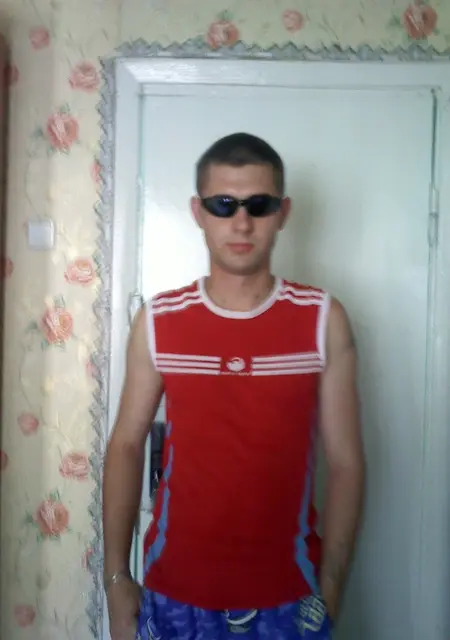 Я Саша, 34, знакомлюсь без обязательств в Новогрудке