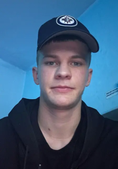 Алексей из Караганды, мне 19, познакомлюсь для вирта