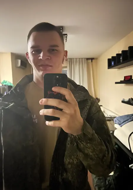 Я Сережа, 25, знакомлюсь для открытые отношения в Антраците