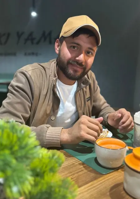 Я Doston, 28, знакомлюсь на одну ночь в Амстердаме