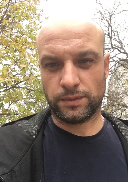 Михаил з Луганська, мені 40 років, познайомлюсь на одну ніч