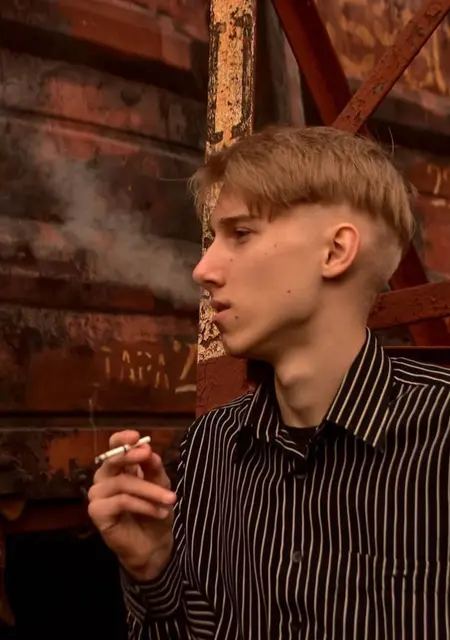 Я Кирилл, 21 років з Горлівки, шукаю знайомство для постійних стосунків