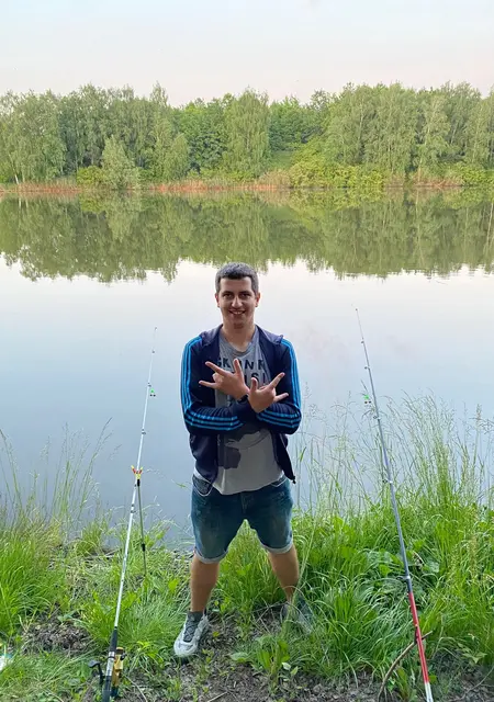 Я Вадим, 28, из Первомайского, ищу знакомство для дружбы