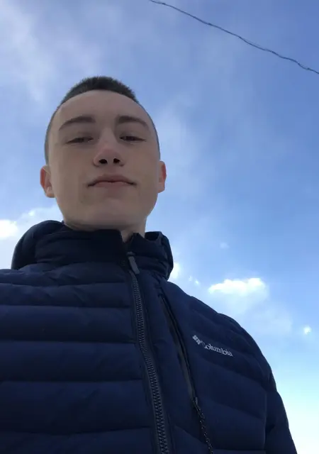 Roma з Мукачево, мені 23 років, познайомлюсь без зобов'язань