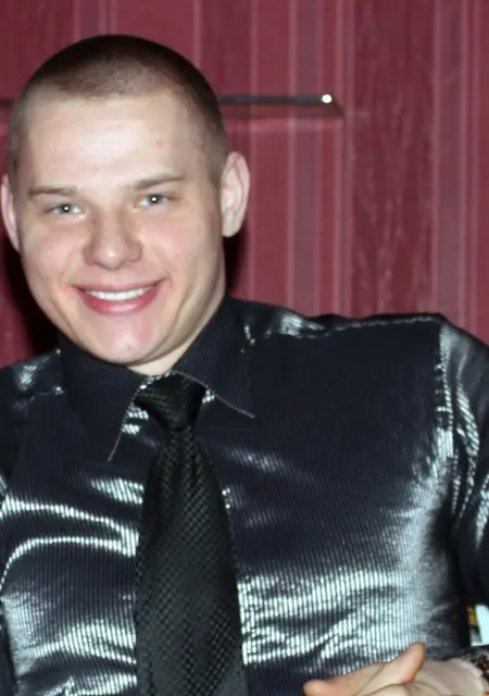 Я Анатолий, 38, из Жлобина, ищу знакомства на одну ночь