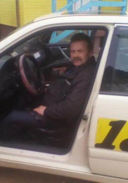 Я Viktor, 64, из Гомеля, ищу знакомство для приятного времяпровождения