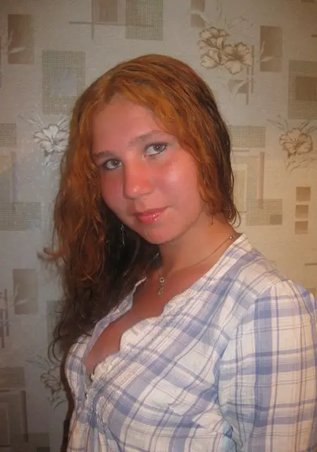 Я Елена, 31 років з Суми, шукаю знайомства без зобов'язань