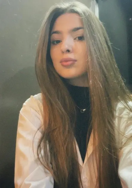 Маряна з Ужгород, мені 21 років, познайомлюсь для спілкування