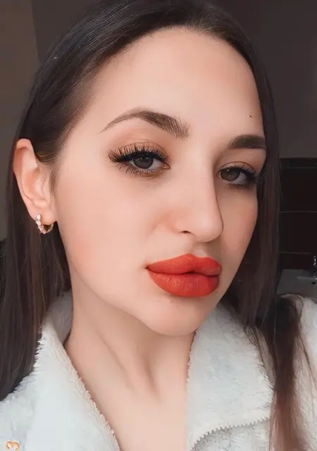 Ксения из Киева, мне 19, познакомлюсь для приятного времяпровождения