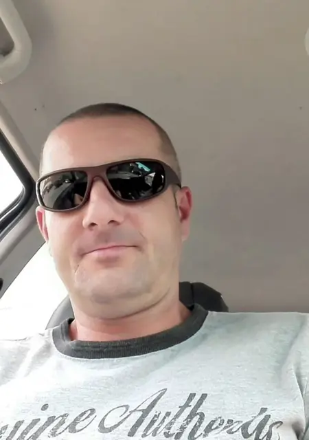 Я Grzegorz, 43, знакомлюсь в Варшаве