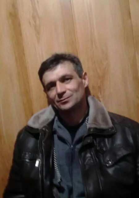 Владимир из Чернигова, мне 50, познакомлюсь на одну ночь