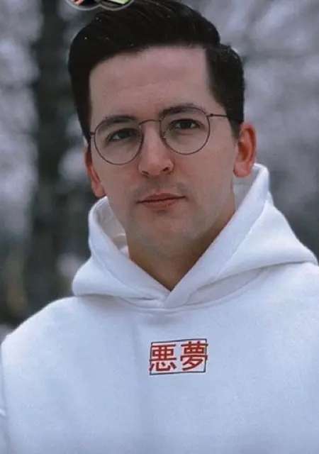 Я Назар, 28, из Житомира, ищу знакомства на одну ночь