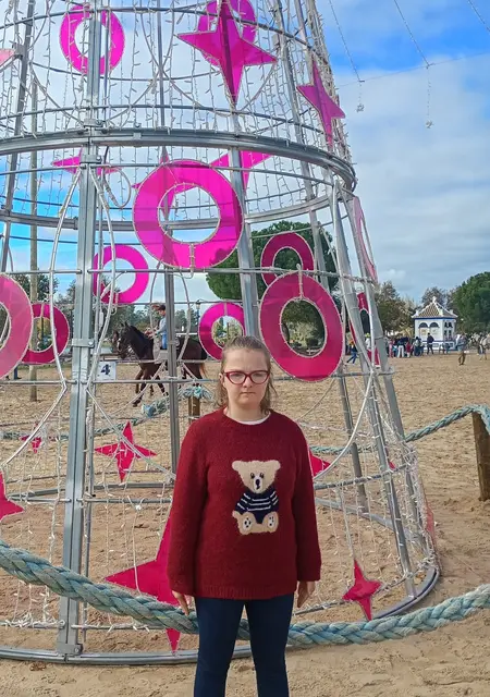 Soy Ainoha, 19 años de Vejer de la Frontera, busco conocer gente para hacer nuevos amigos