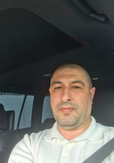 Тимур из Баку, мне 42, познакомлюсь для открытые отношения