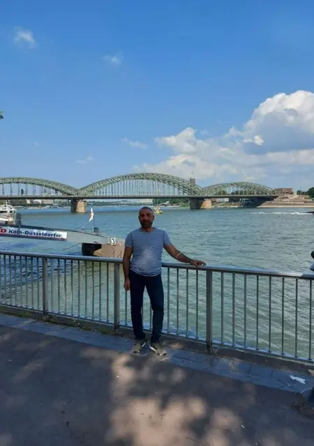 Я Jalal, 38, знакомлюсь в Берлине