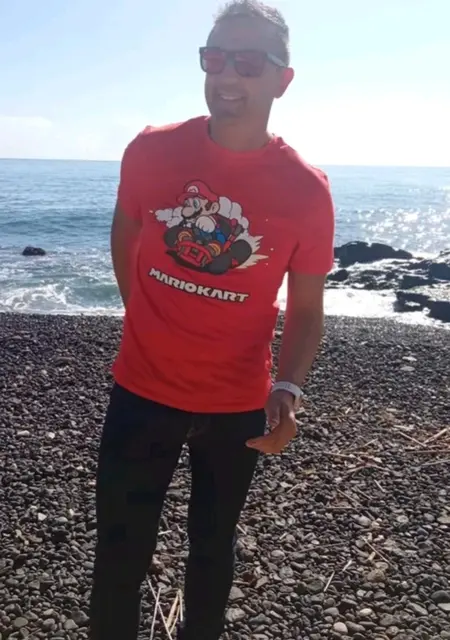 Diego Valencia de Madrid, tengo 45 años, listo para conocer para conversación virtual