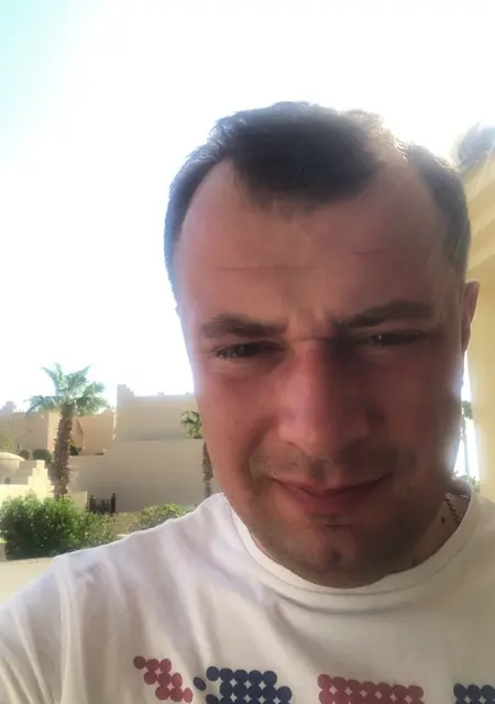 Я Саша, 39 років, знайомлюсь для спілкування у Луцьку