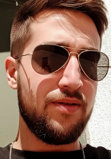 Soy Akaan, 28 años, conociéndome para conversación virtual en Madrid