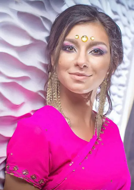 Я Алина, 30 років з Харкова, шукаю знайомства на одну ніч