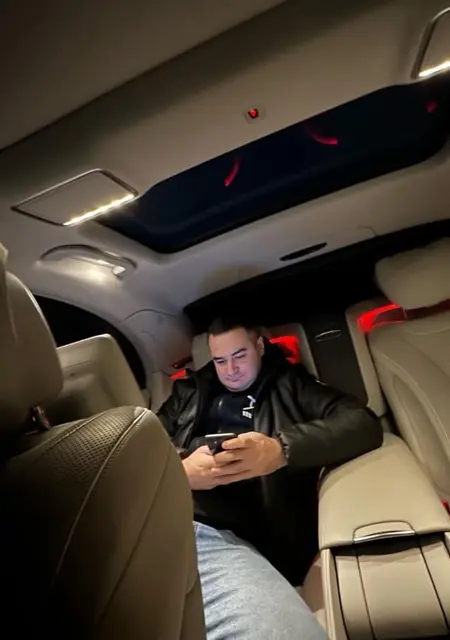 Никита из Могилёва, мне 30, познакомлюсь для приятного времяпровождения