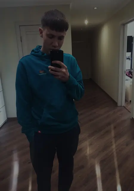 Я Витёк, 25 років, знайомлюсь на одну ніч у Ірпінь