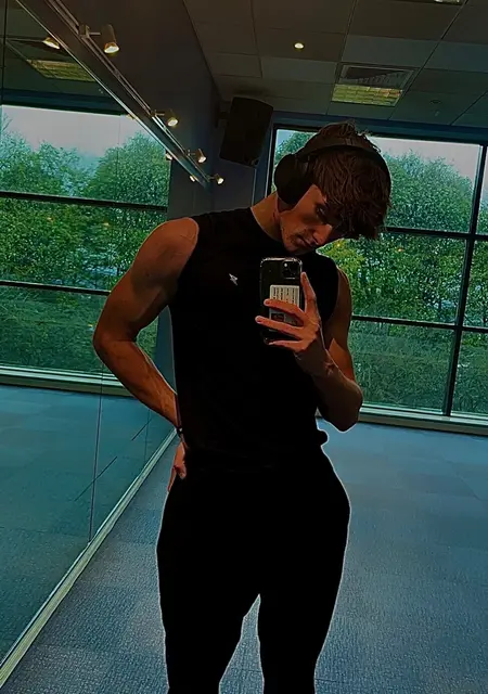 I'm Alex, 20, looking to meet for chat in Rotherham