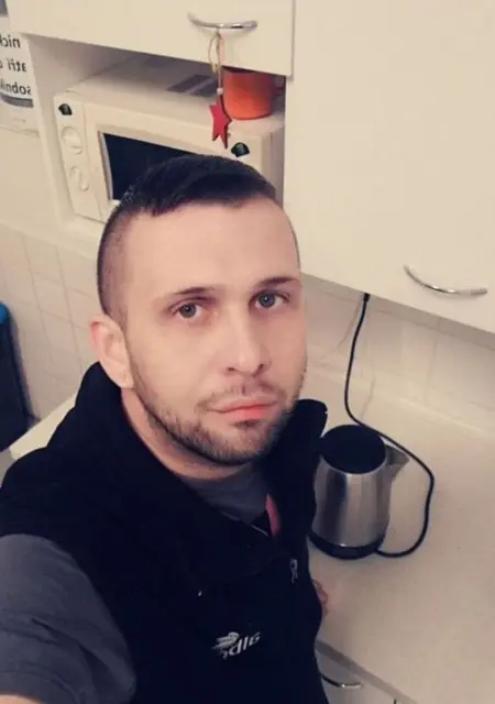 Я Pczrb, 35, знакомлюсь в Праге