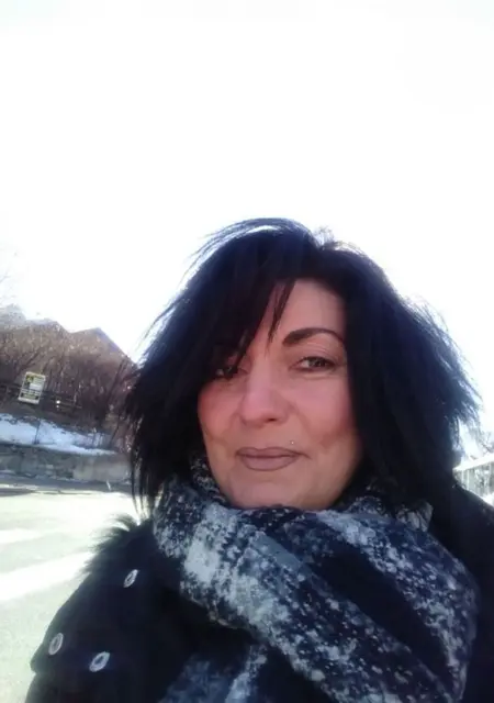 Я Fabienne, 43, знакомлюсь в Париже