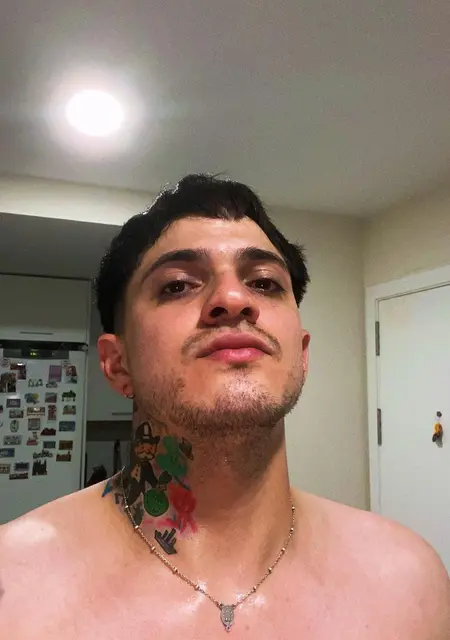 Soy Cesar, 29 años de Madrid, busco conocer gente para lío de una noche