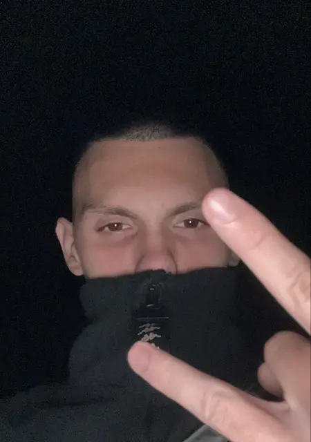 Из Амстердама, мне 25, познакомлюсь